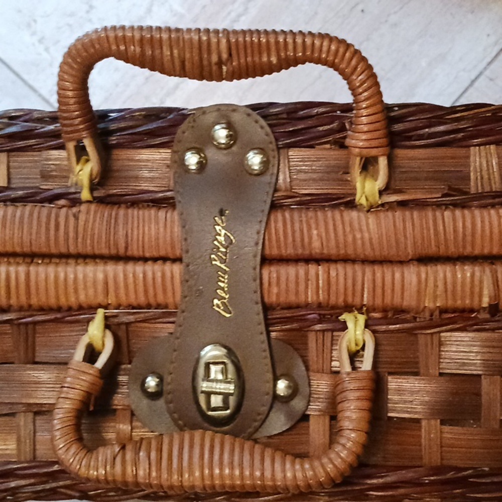 Vintage BEAU RIVAGE Wicker Picnic Basket Place Setting for 4 New* β±οΈ - Picture 3 of 9